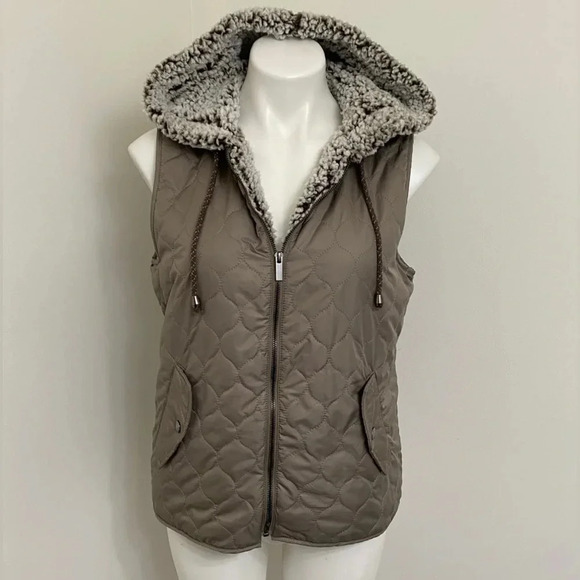 Altar'd State Jackets & Blazers - Alart’d State Sherpa Lined Vest